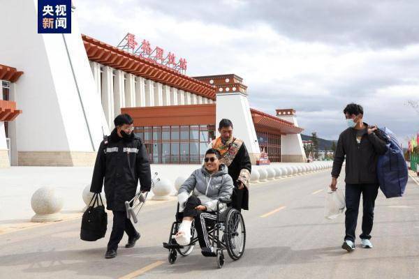 丽香铁路开通运营“满月” 发送旅客超18万人次